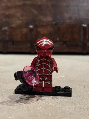 LEGO Alien Buggoid Dark Red minifigure Galaxy Squad 70703 gs008